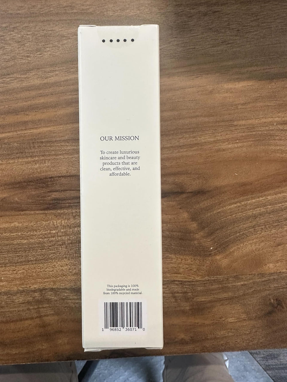 DIME Beauty Glaze Body Oil nourishing ingredients blend supports softness.