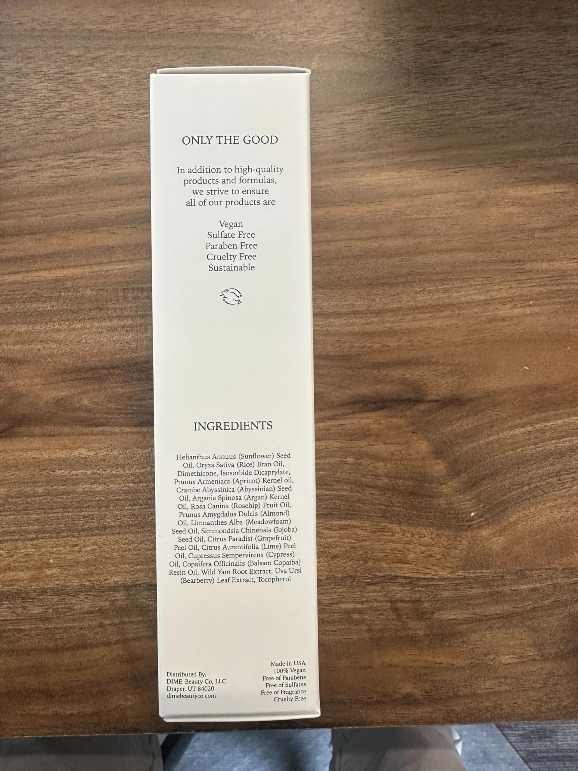 DIME Beauty Glaze Body Oil vegan-cruelty-free formula aligns with clean beauty.