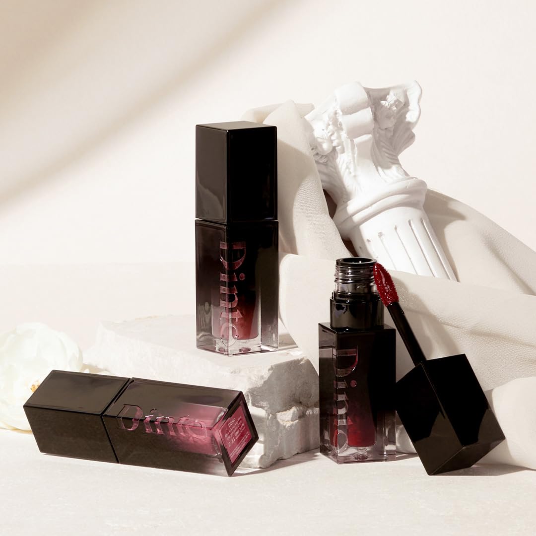 DINTO Blur-Glowy Lip Tint display box for retail-ready appeal.