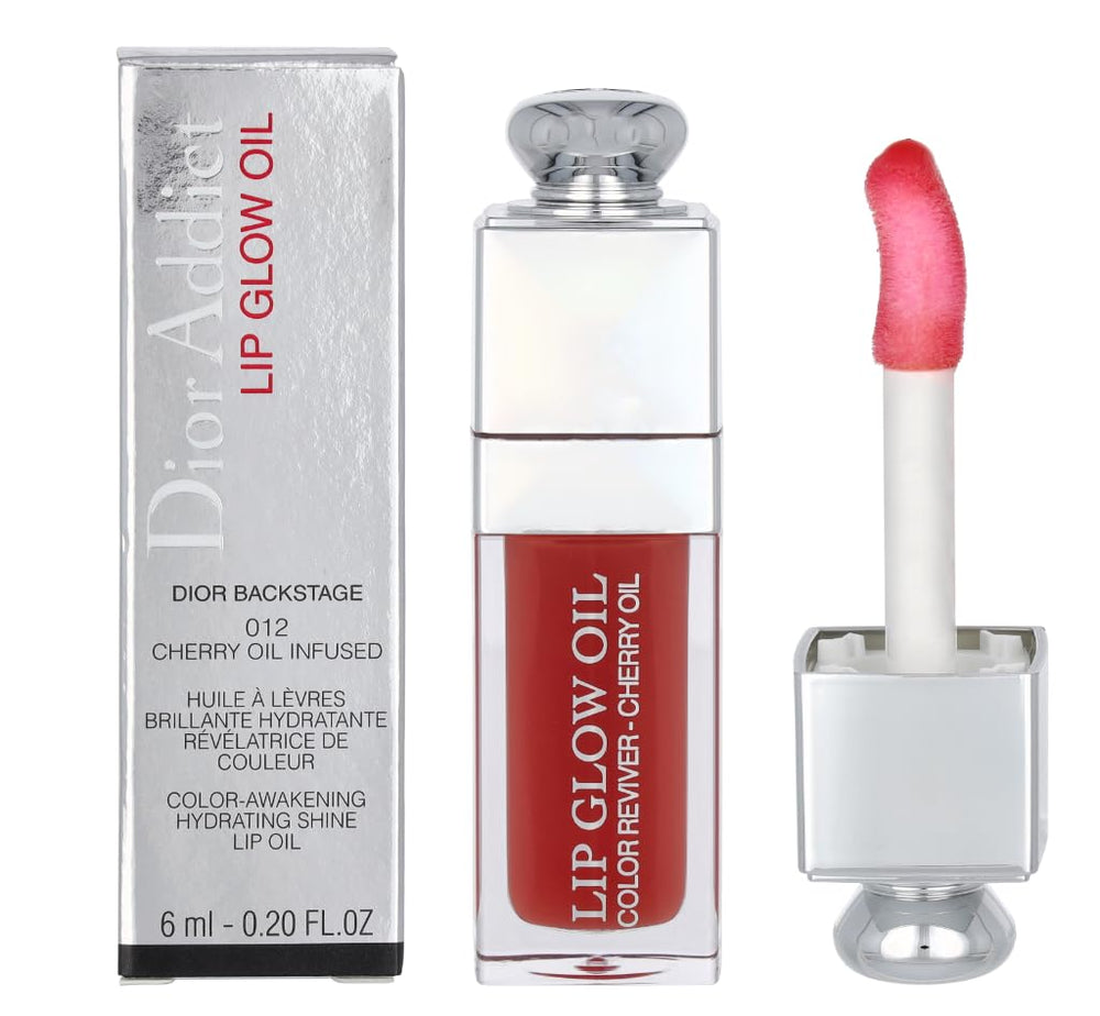 Dior Addict Lip Glow Oil Rosewood 012 application reveals glossy shine with comfortable moisture.