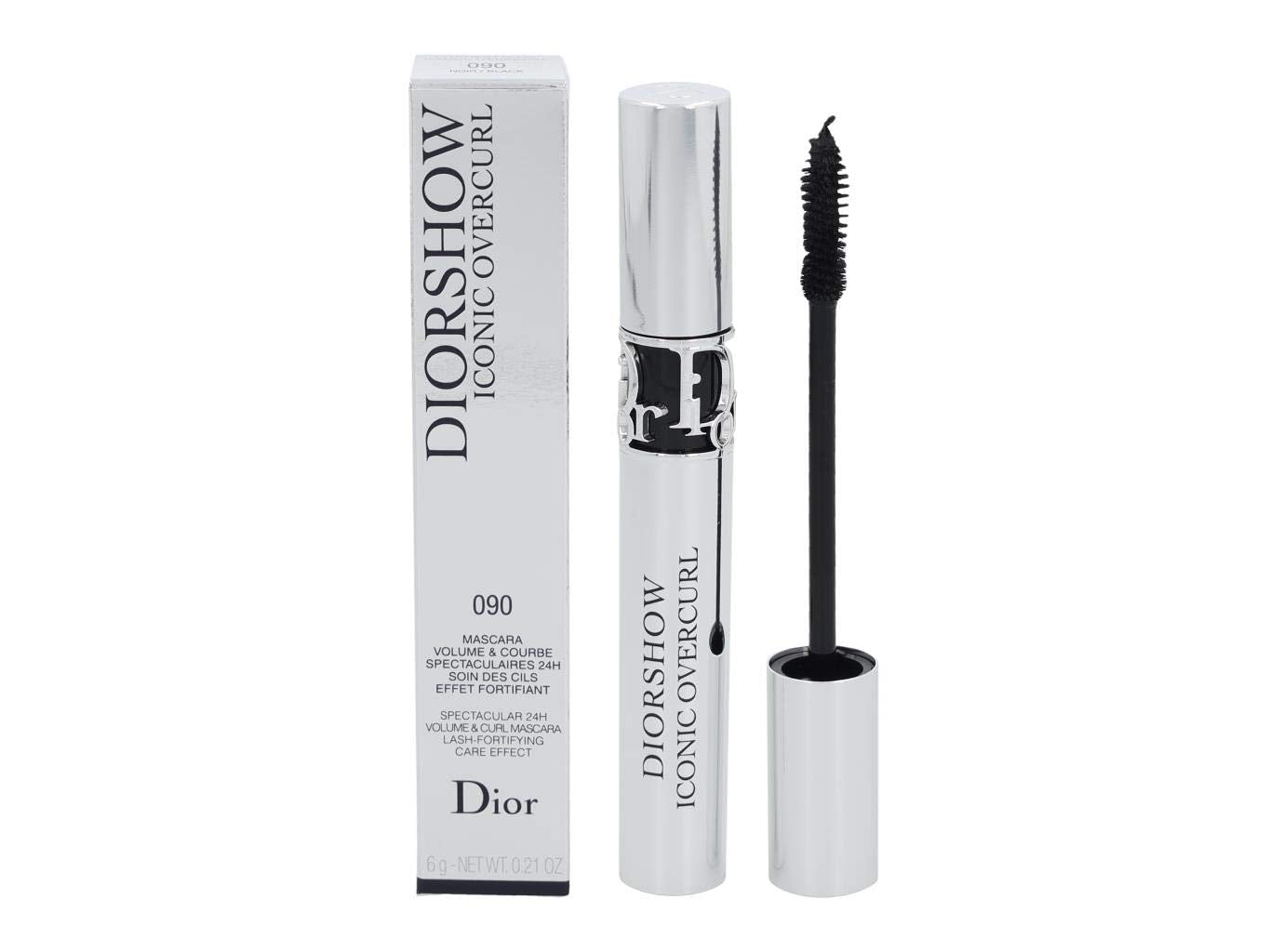 Dior Diorshow Iconic Overcurl close-up-eyes shows lifted lashes and defined day-long curl.