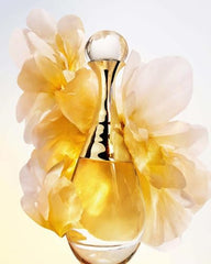 Dior J'adore L'or top notes highlight orange blossom for a bright daytime allure.