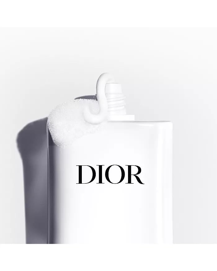 Dior La Mousse Off/On packshot showing the label and clean design.