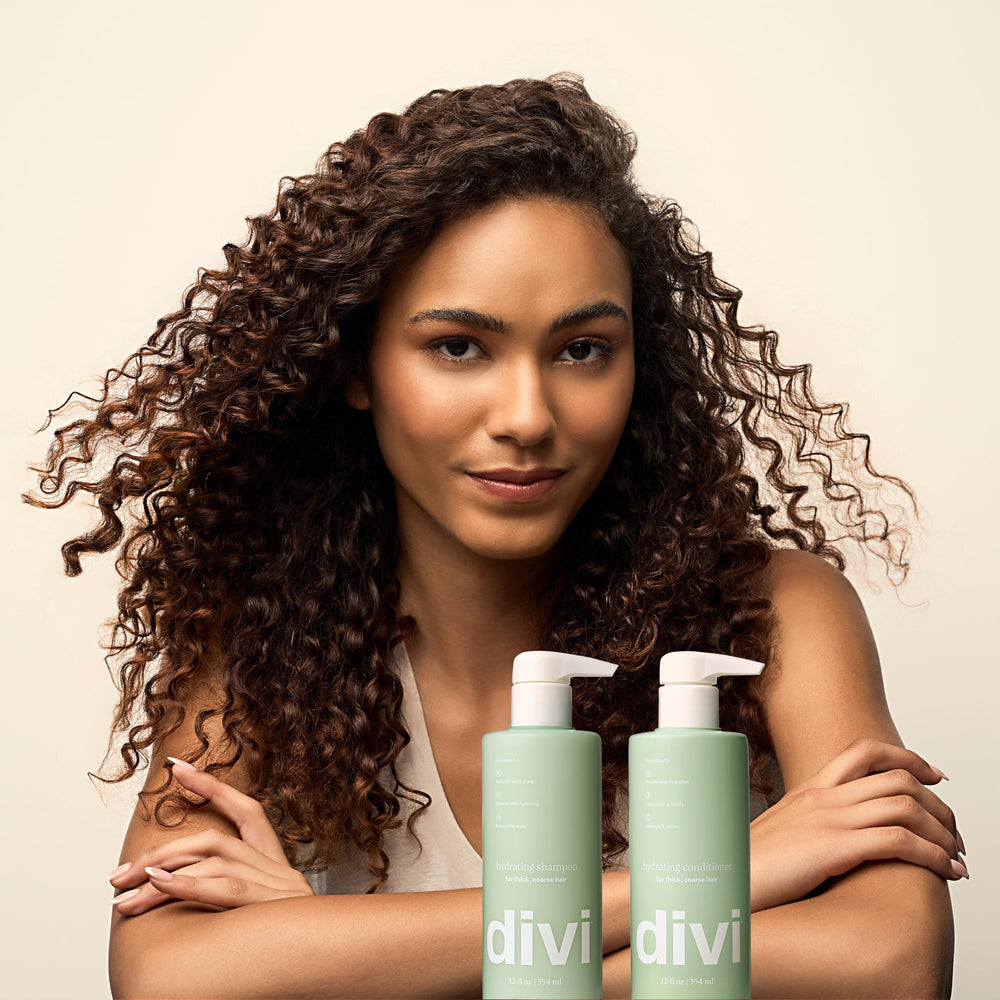 Divi Hydrating hair rinse and dry moment with healthy shine