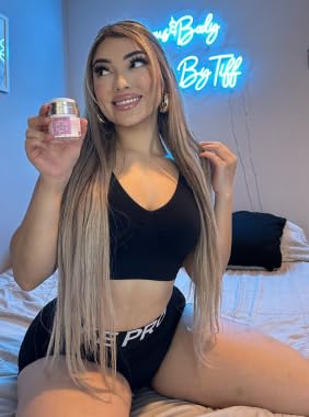 Divine Derriere mulberry extract and alpha arbutin ingredients highlight natural brightening