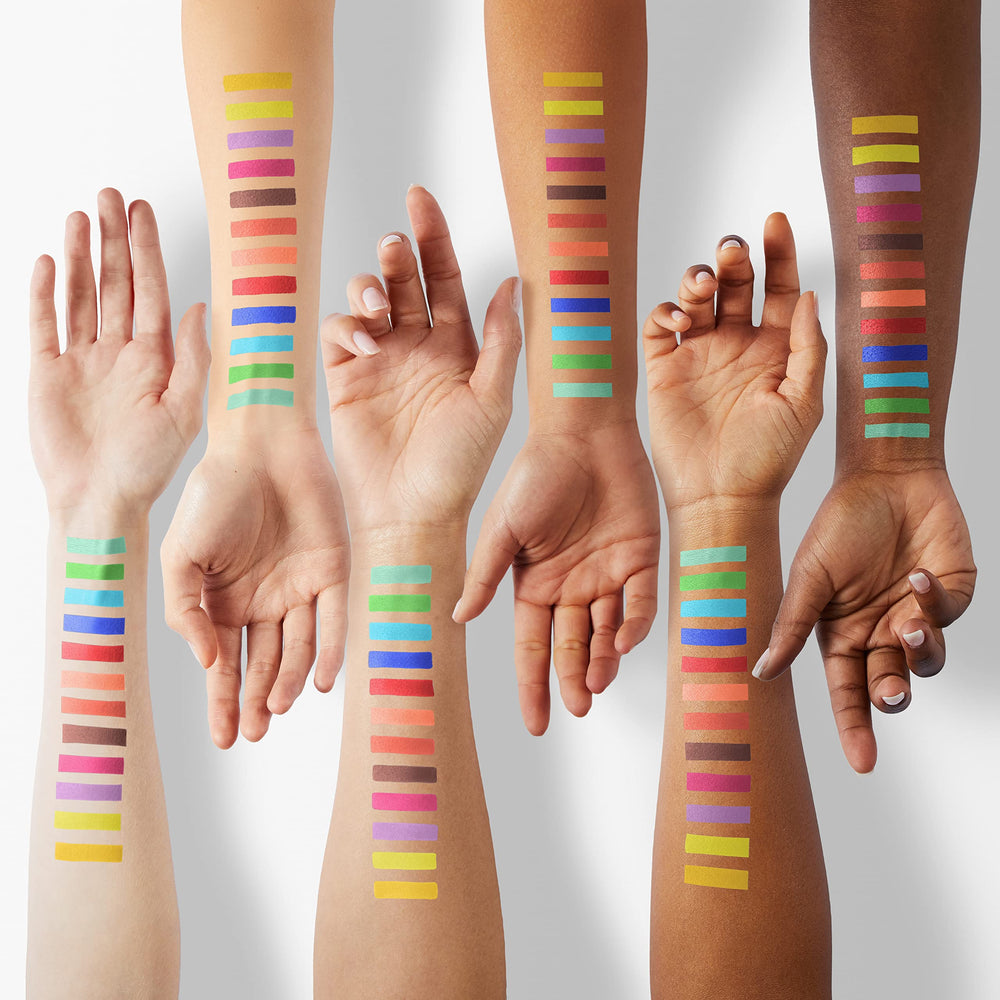 Docolor Gemstone palette wet and dry application versatility.