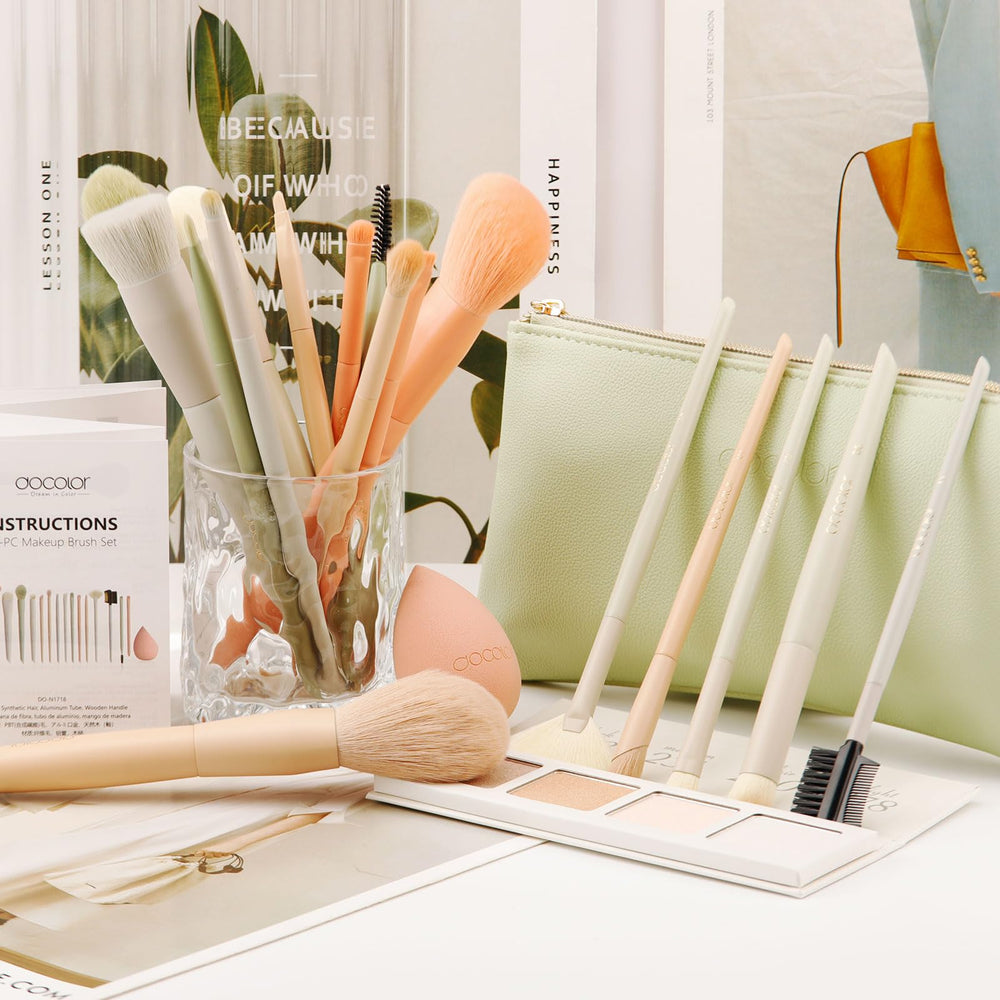 Docolor Morandi packaging reveals premium presentation and keeps brushes organized