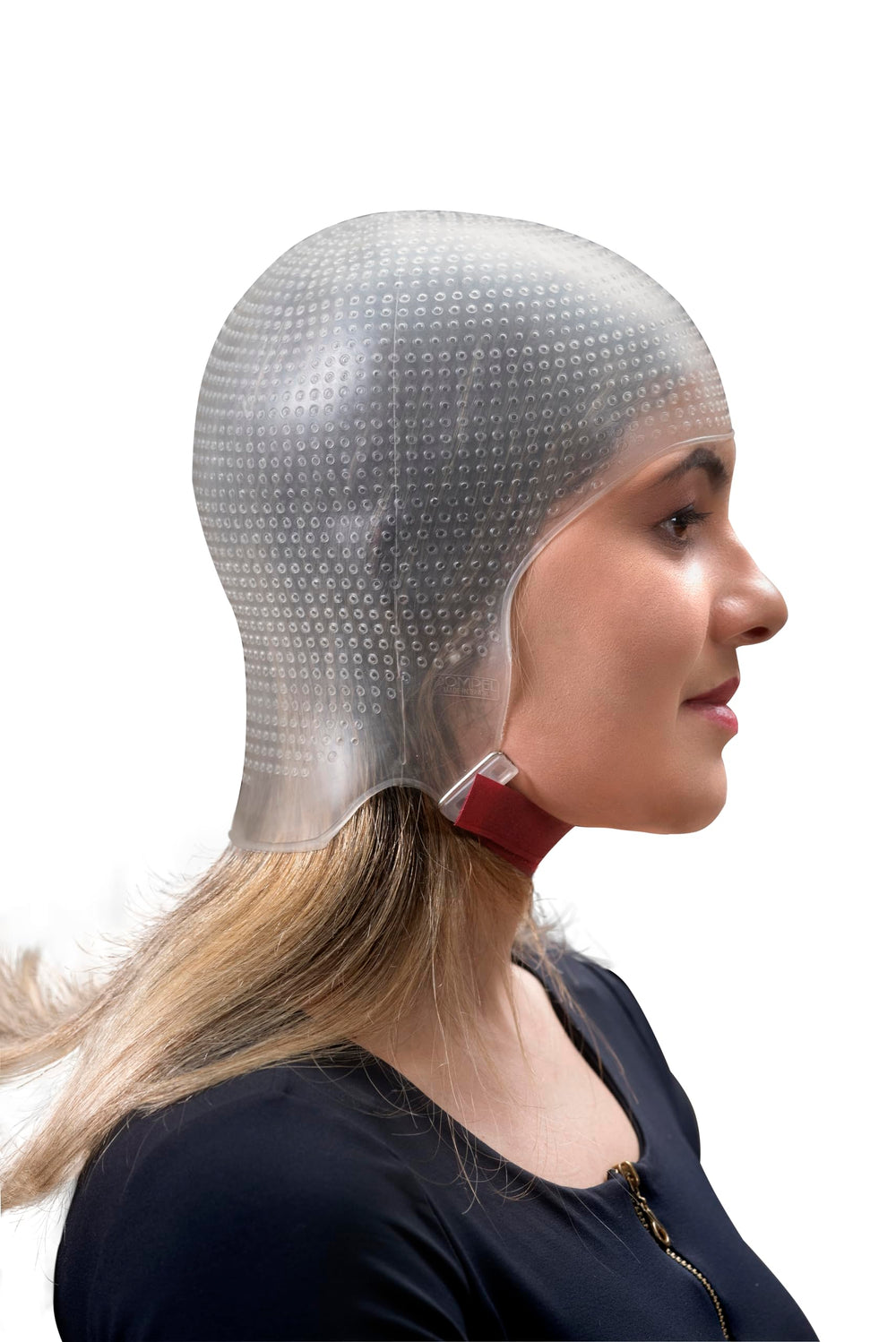 Dompel Sparta 2.4K cap ergonomic fit contours to the scalp for comfortable sessions.