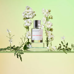 Dossier Floral Honeysuckle spray action demonstrates easy application for a bright floral aura.