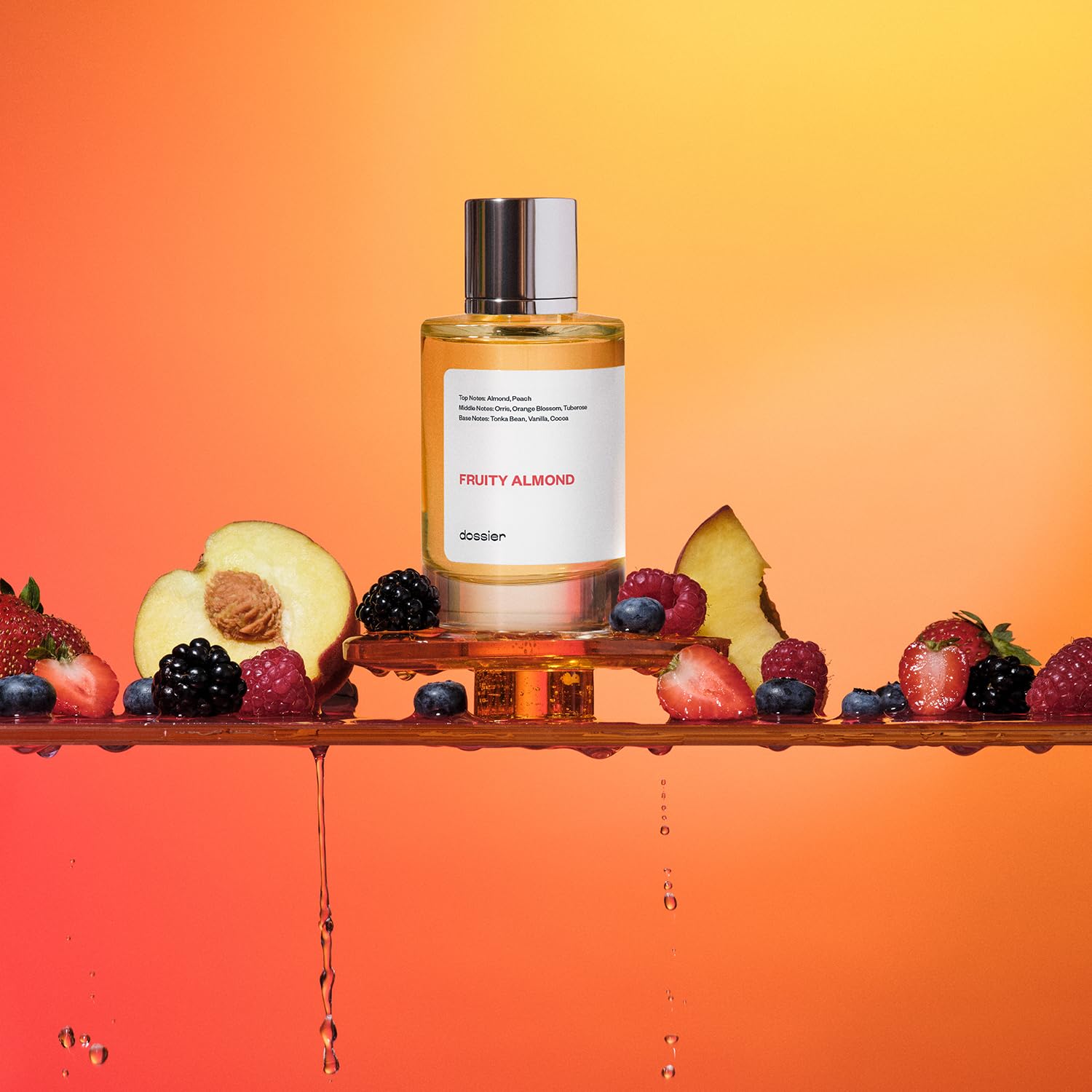 Dossier Fruity Almond spray application provides an easy, even mist for on-the-go scent.