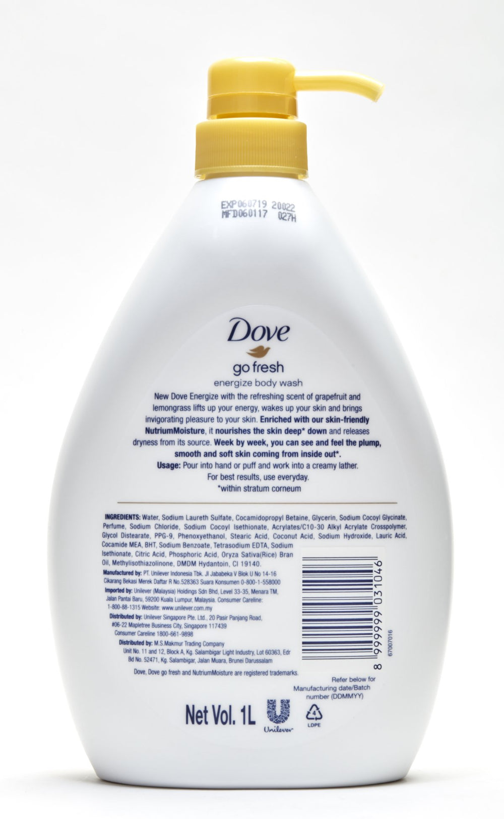 Dove Go Fresh Energize bottle close-up highlights uplifting grapefruit-lemongrass scent