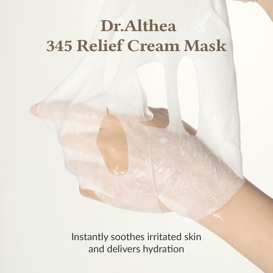 Dr.Althea 345 Relief Cream Mask application scene demonstrates gentle blemish care and soothing texture.