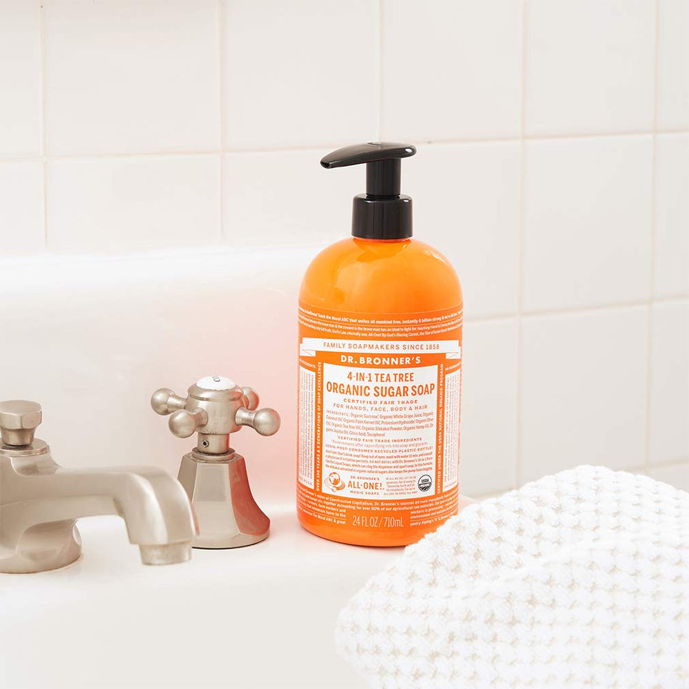 Dr. Bronner's Organic Shikakai powder hair-care supports mild cleansing and gentle conditioning.