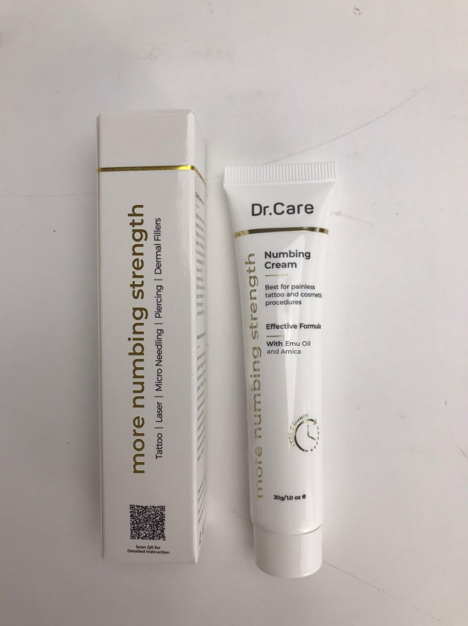 Dr Care Numbing Cream before-procedure use demonstrates confident, clean-application experience.