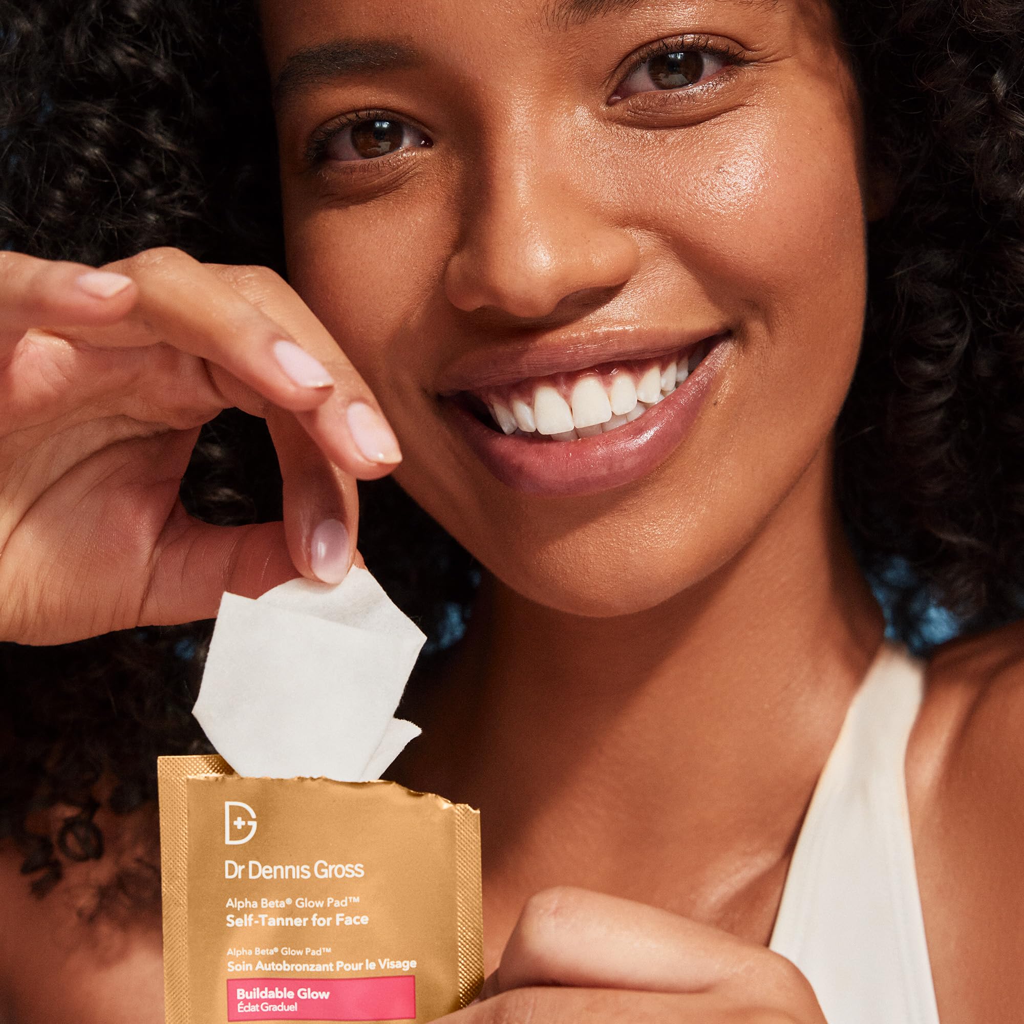 Dr Dennis Gross Glow Pad delivers a natural-looking, streak-free glow.