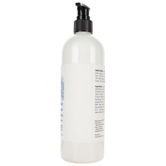 DrFormulas HairOmega shampoo lather close-up demonstrating cleansing action and aroma
