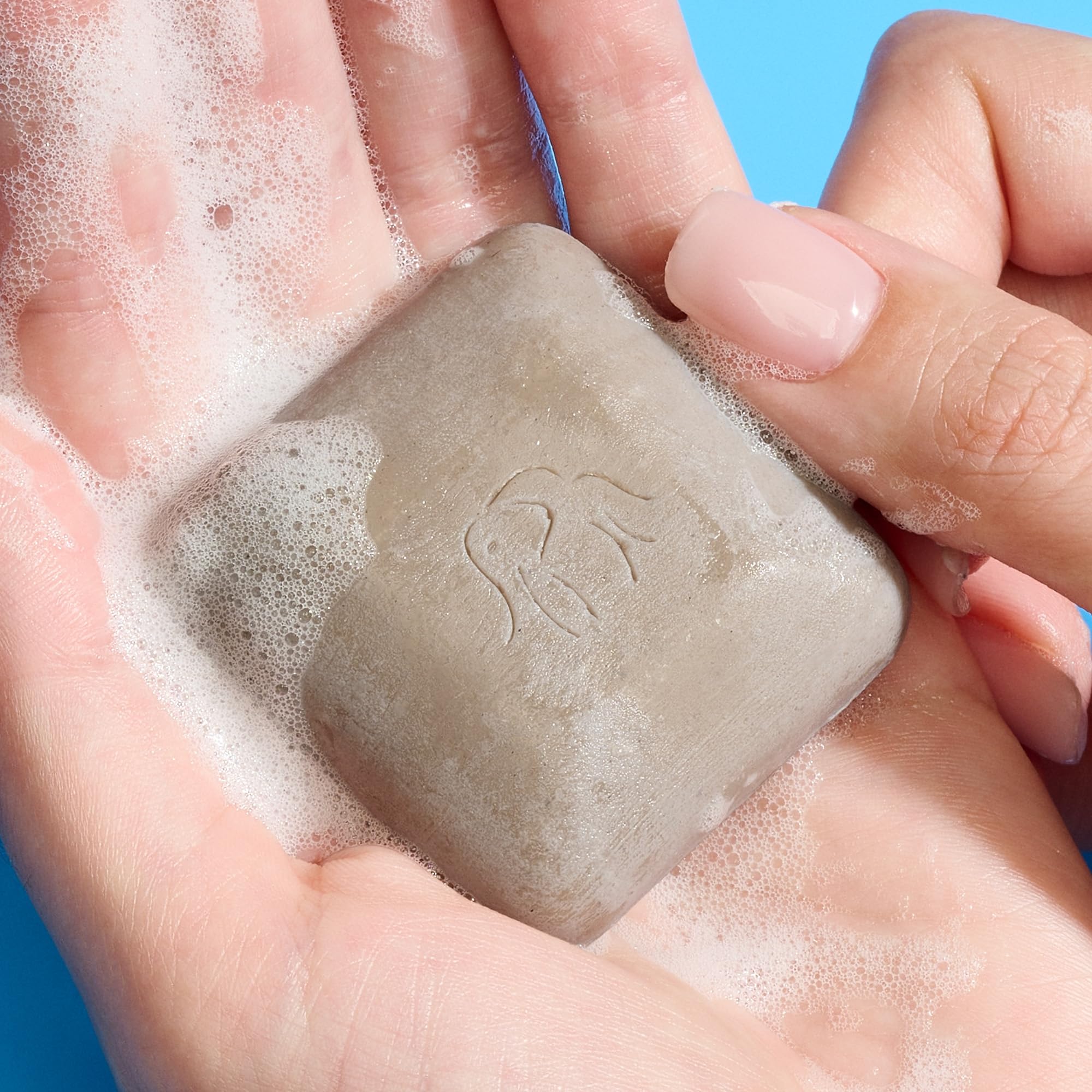 Drunk Elephant Pekee Bar close-up highlighting fragrance-free hydration.
