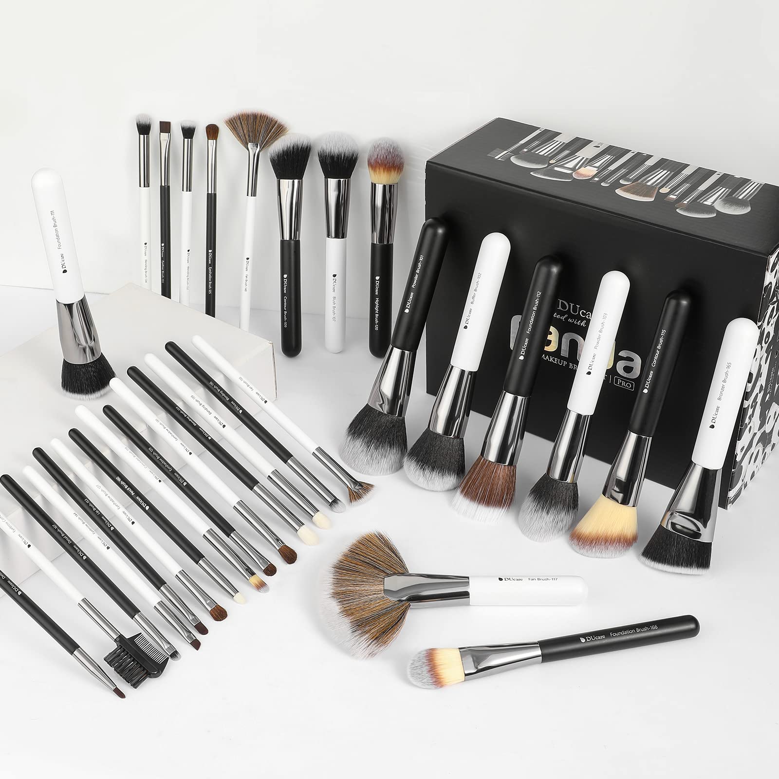 DUcare Panda foundation brush enables even base makeup application