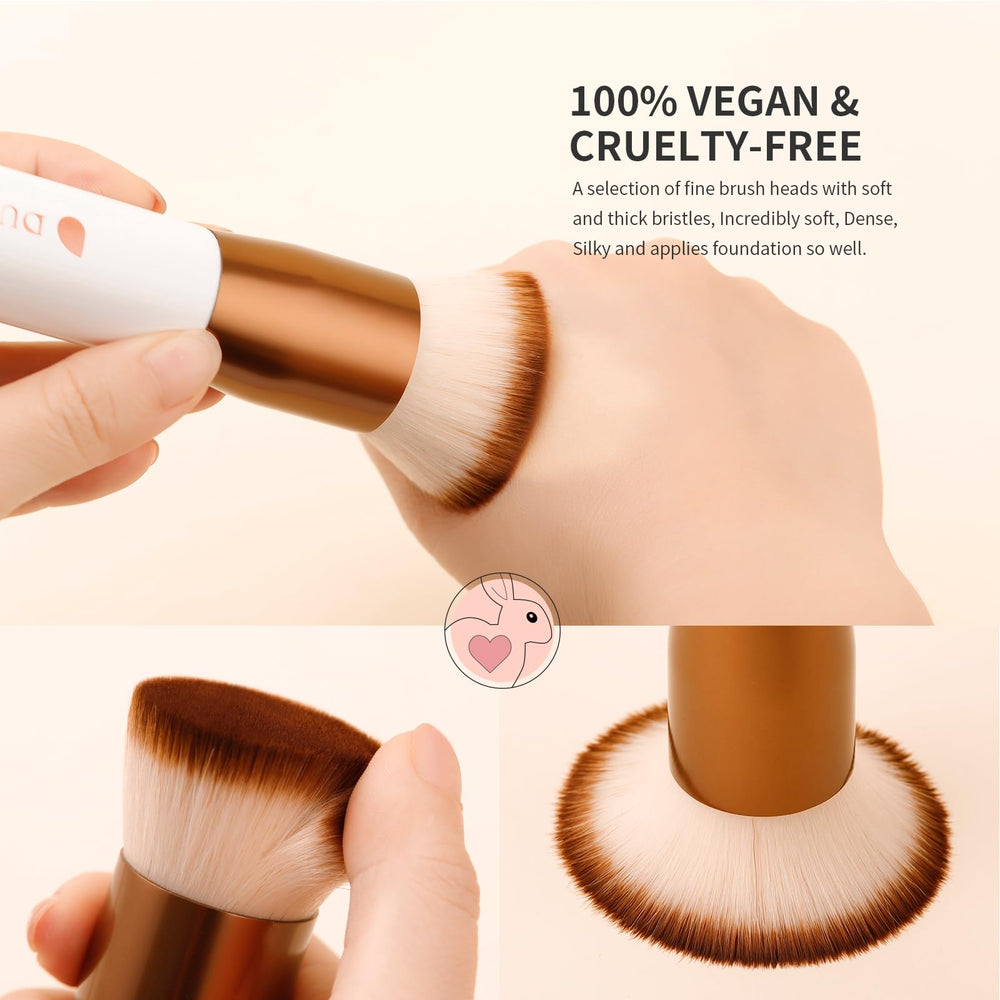 DUcare flat-surface brush enables even application on textured skin