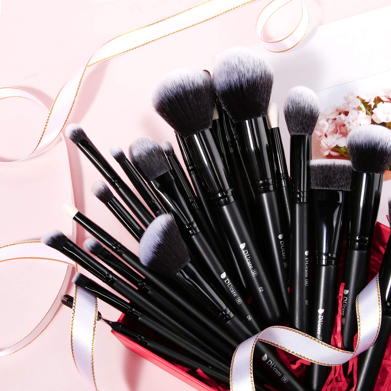 DUcare kabuki foundation brush silky soft bristles for smooth blend