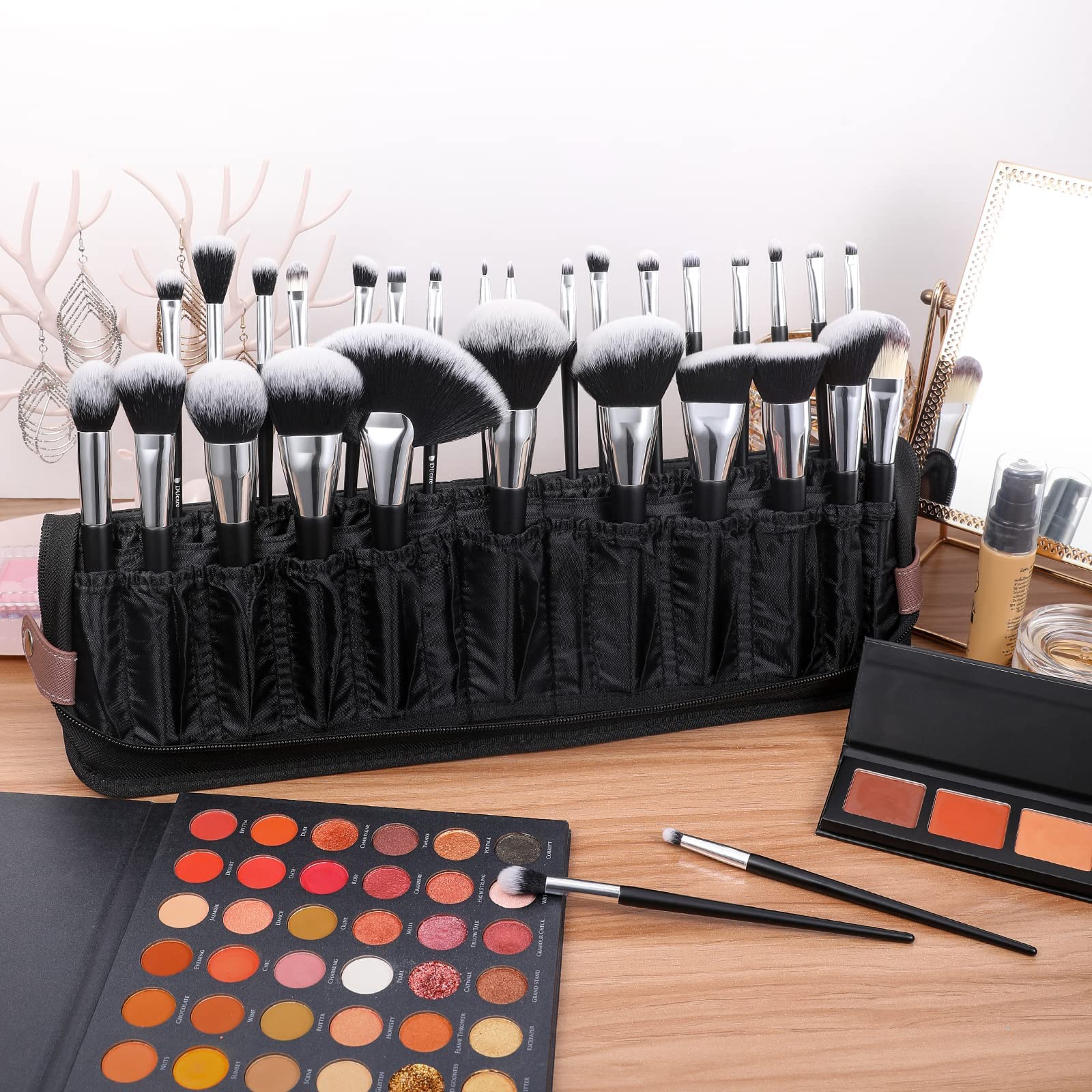 DUcare makeup brushes organizer gift idea with stylish look and practical design