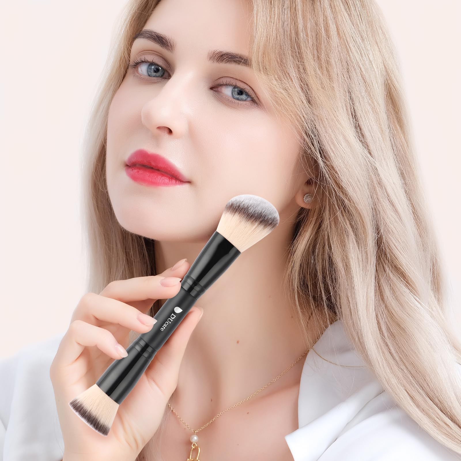 DUcare pointed powder brush for precise blush and bronzer