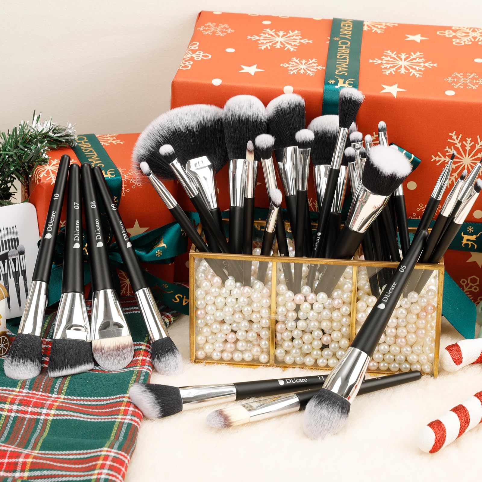 DUcare soft-synthetic bristles deliver vegan, cruelty-free performance.