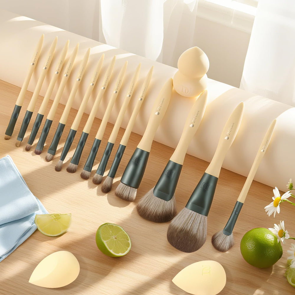 DUcare vegan cruelty-free bristles soft on skin and easy to clean