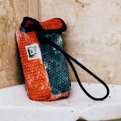 Duke Cannon Tactical Scrubber coarse mesh enables heavy scrubbing.