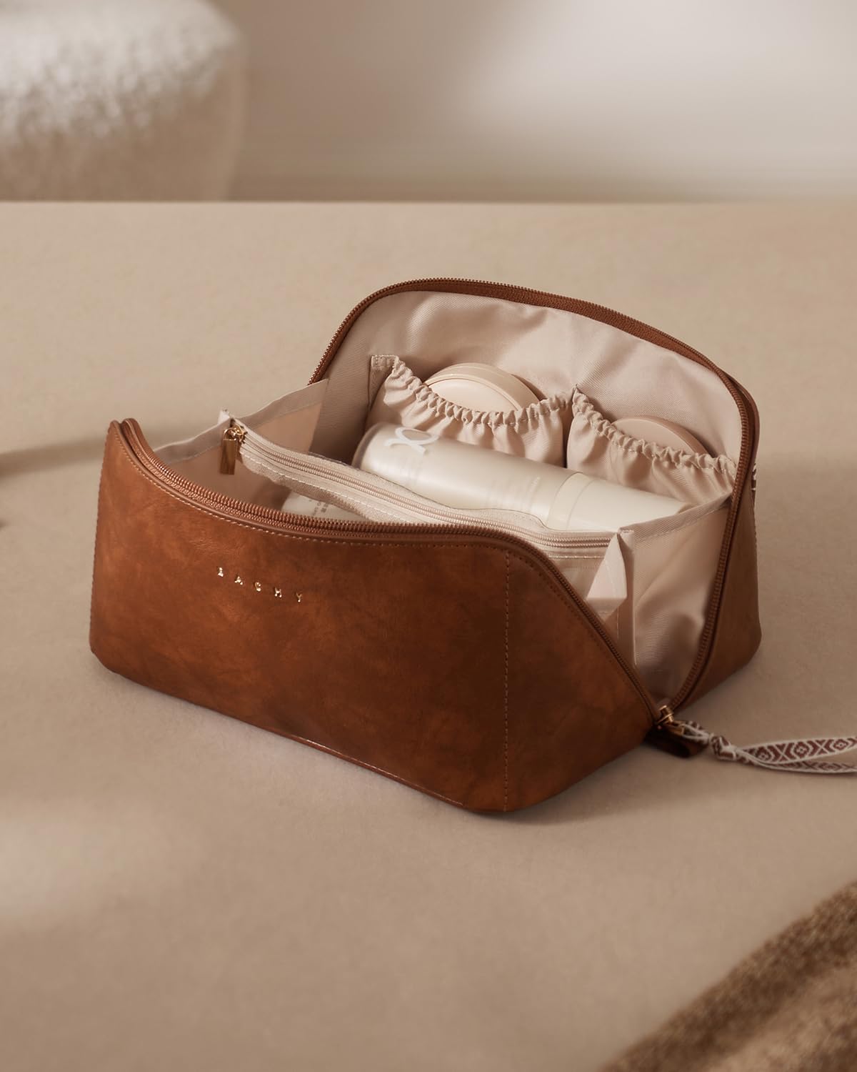 EACHY travel bag with handle adds convenient portability.