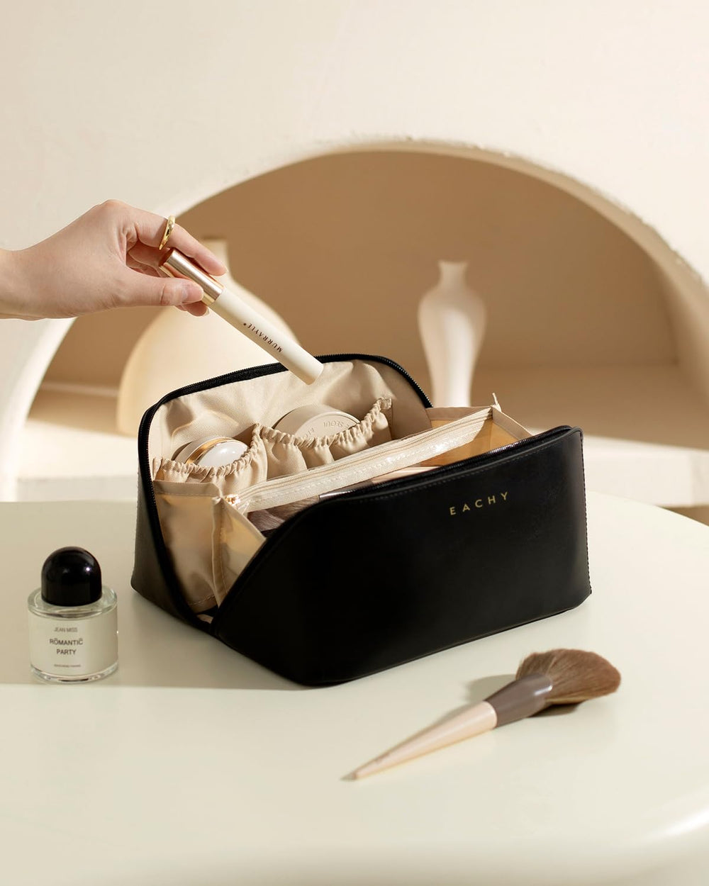 EACHY travel makeup bag handle design adds portable convenience for trips.