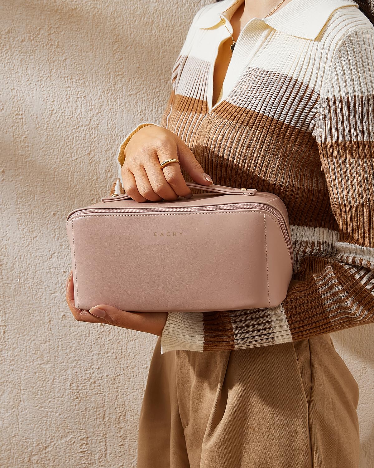 EACHY travel makeup bag pink bubble-packaged for shipping protection