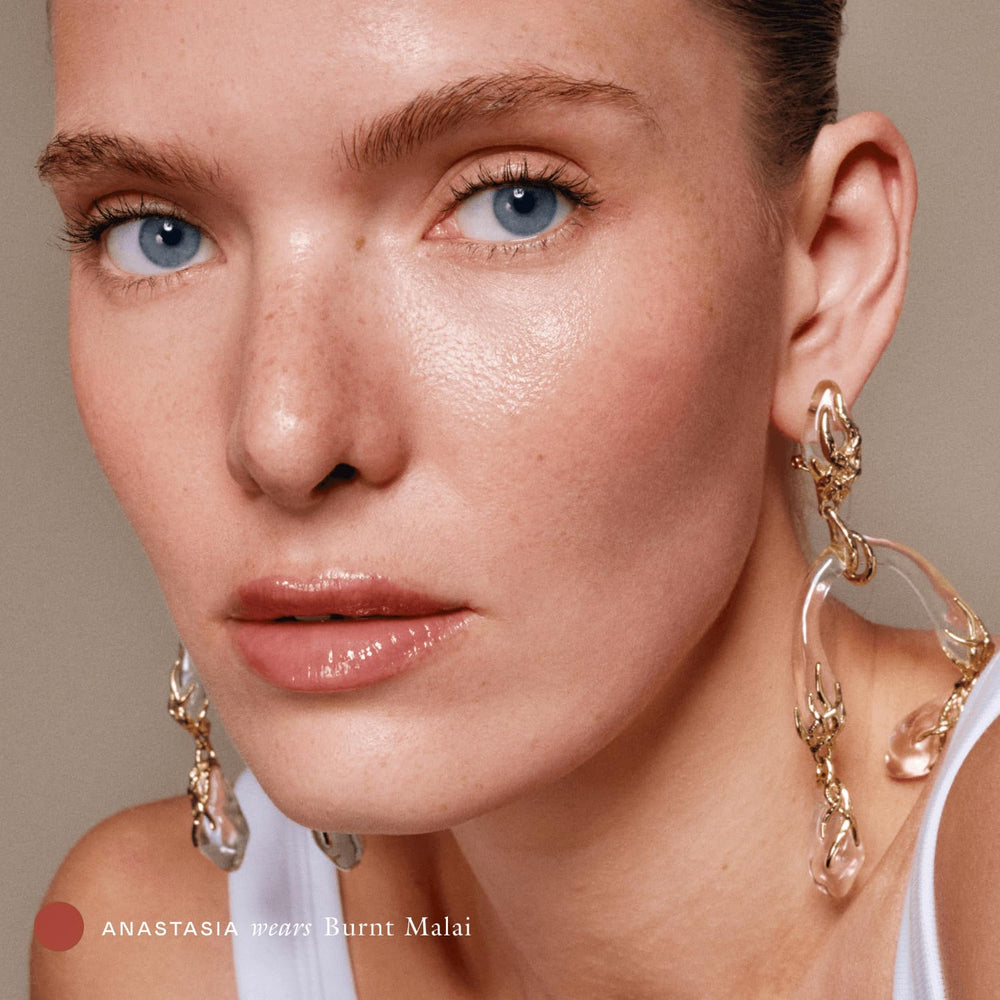 EADEM Le Chouchou Burnt Malai lip swatch showing glossy finish
