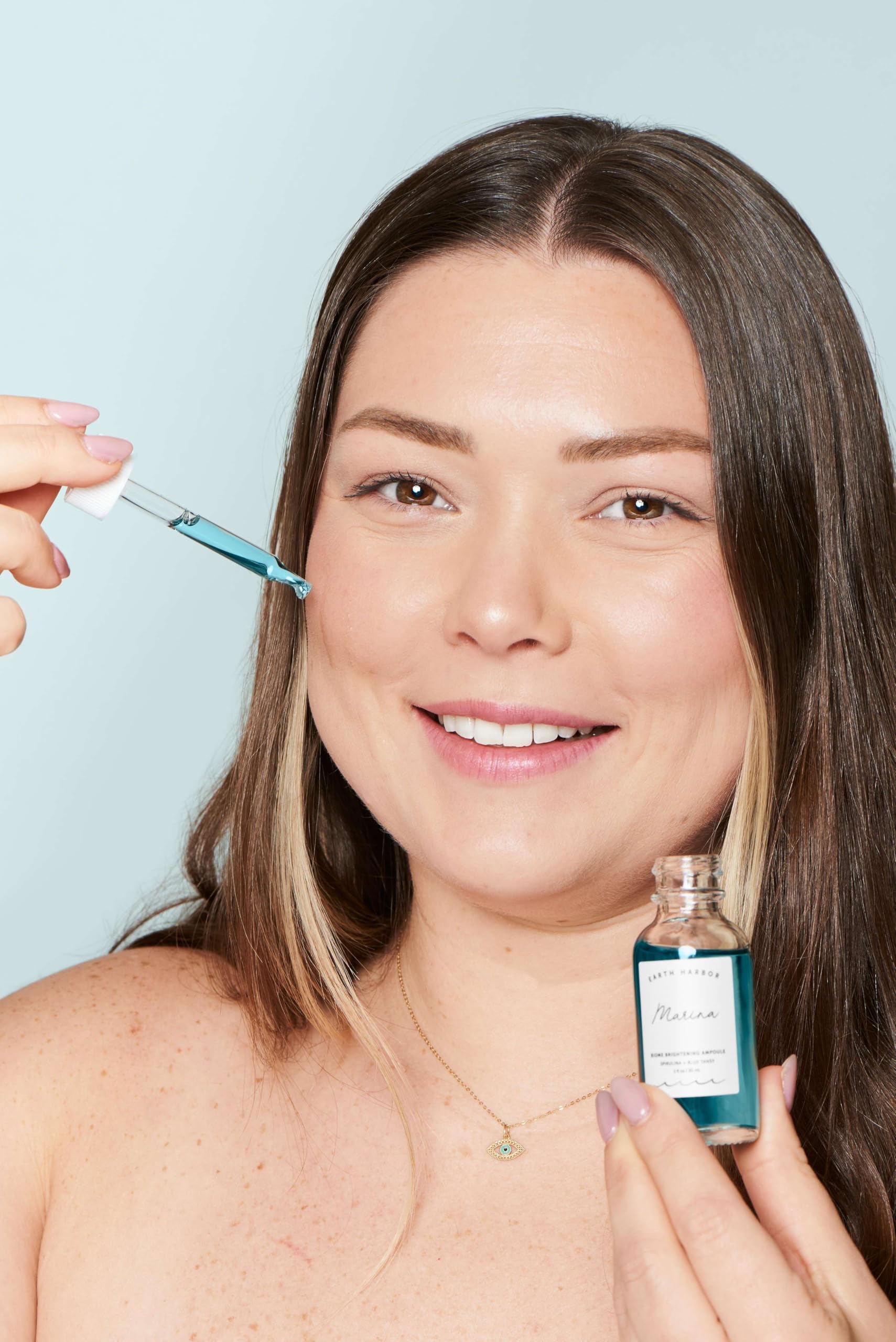 Earth Harbor Marina Biome ampoule swatch highlights quick absorption and brightness.