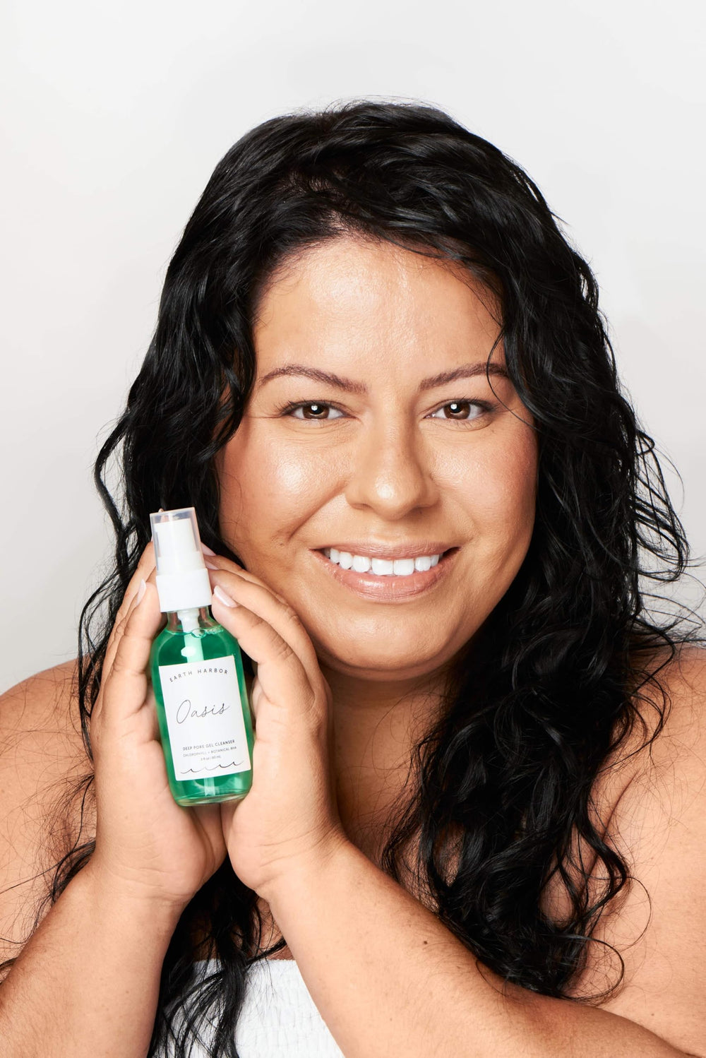Earth Harbor Oasis Deep Pore Gel Cleanser eco-friendly packaging emphasis.
