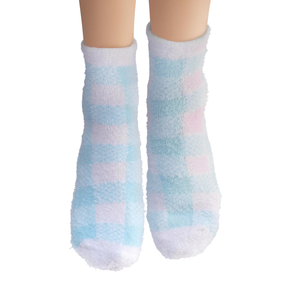 Earth Therapeutics Aloe Socks material label and care details emphasize quality.