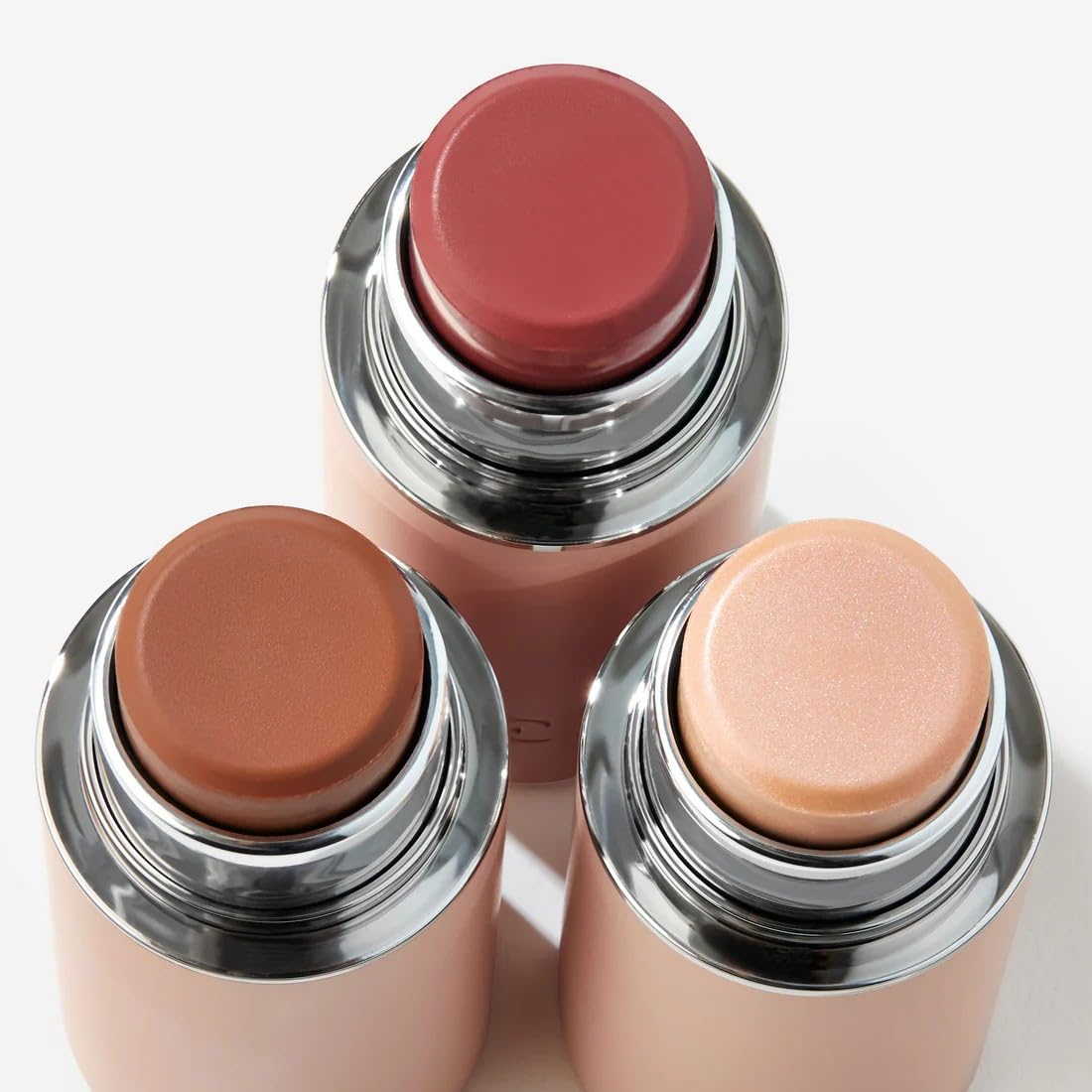 EarthsCure Glow Trio travel-compact case fits in any bag.