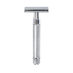 Edwin Jagger DE89LBLAMZ razor head close-up showing precise control for a smooth shave.