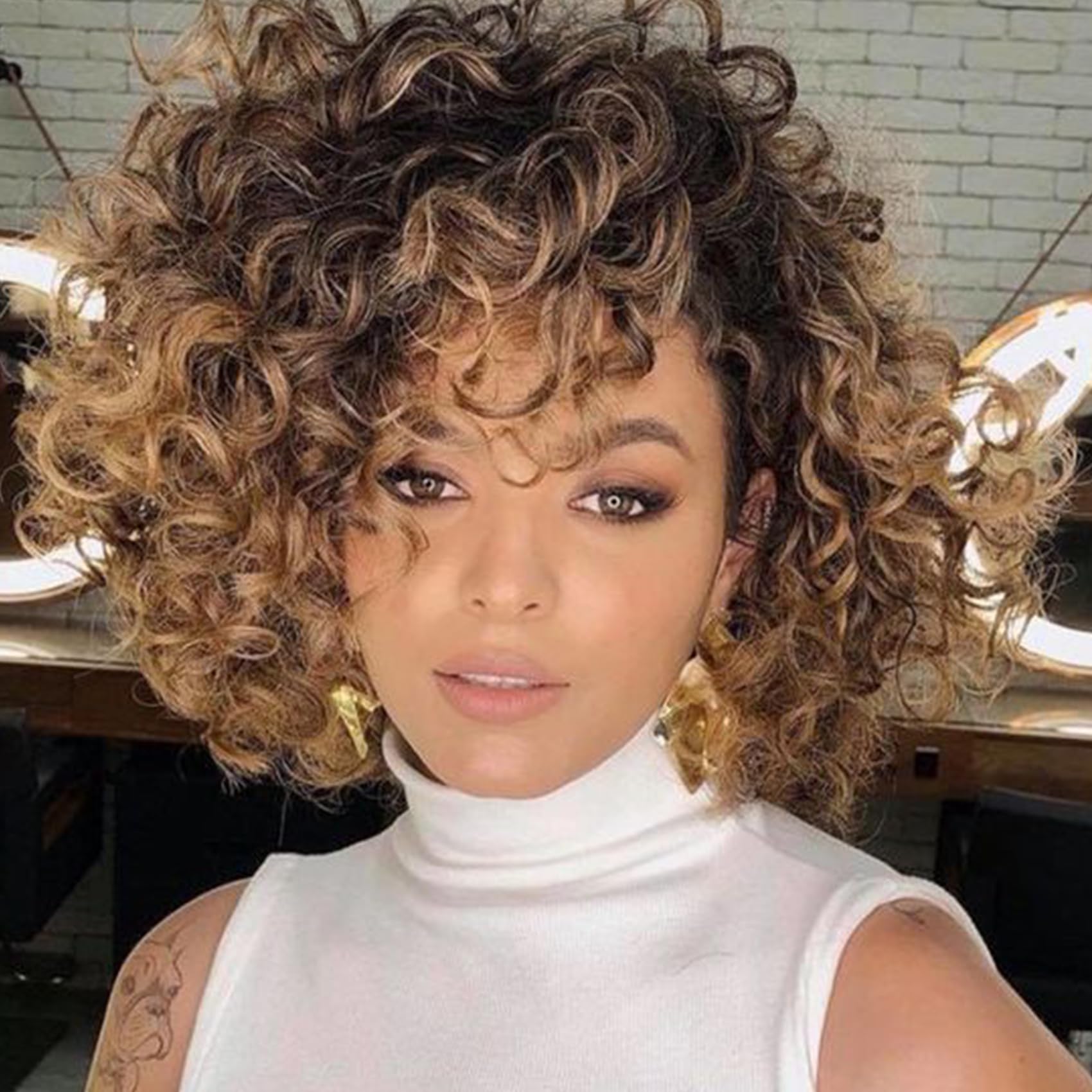 EERYA GOGO Curl 10in beach curl close-up with soft, lightweight fibers