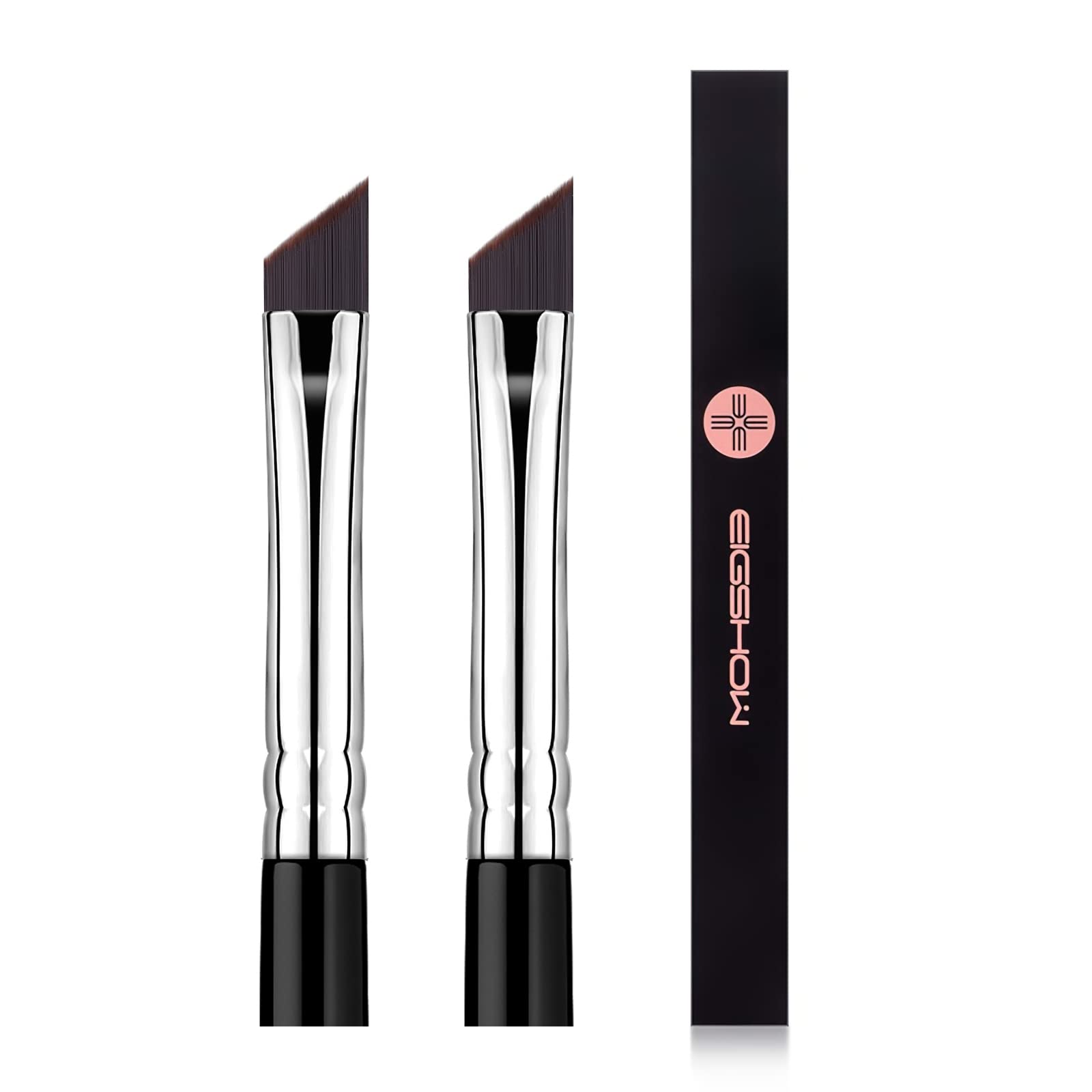 EIGSHOW Eyeliner Brush fine angled closeup demonstrates precise lines for tight corners.