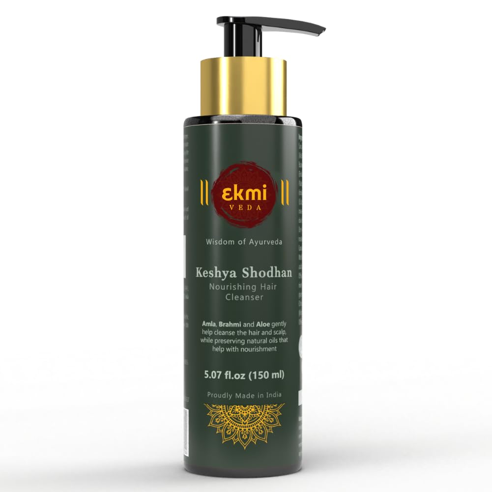EKMIVEDA Keshya Shodhan shampoo bottle shows rosemary infusion for a healthier scalp.