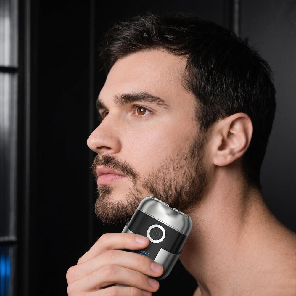 Electric Shaver for Men gift-ready packaging suitable for travelers and professionals.