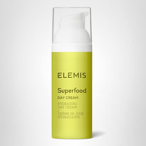 ELEMIS Superfood Day Cream skin-nourishment closeup communicates balanced hydration.