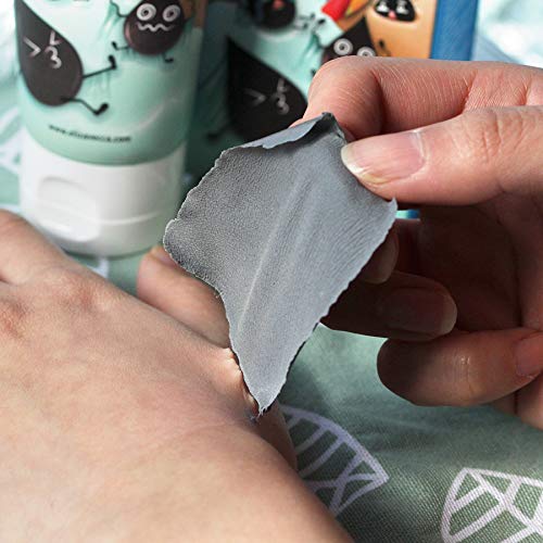 Elizavecca Hell Pore Clean Up Mask peeling away impurities.