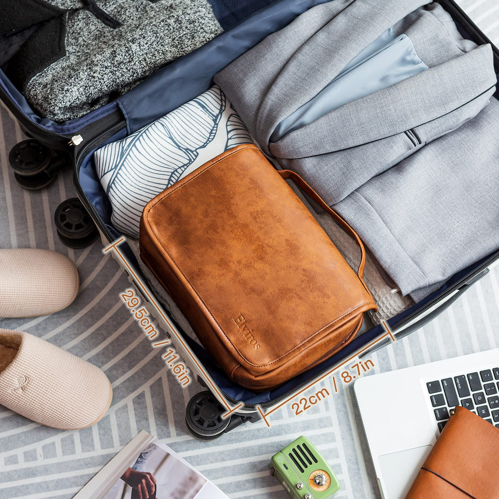 Elviros gift-ready packaging signals a thoughtful men's travel gift.