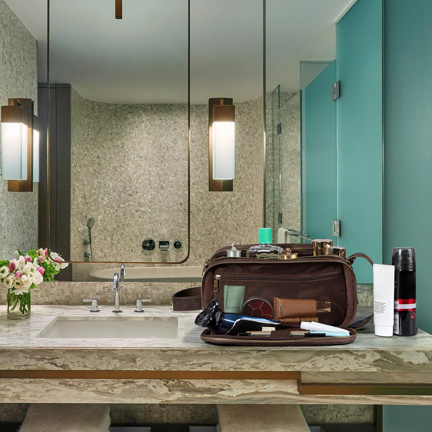 Elviros Toiletry Bag wet separation design keeps towels separate from dry items.