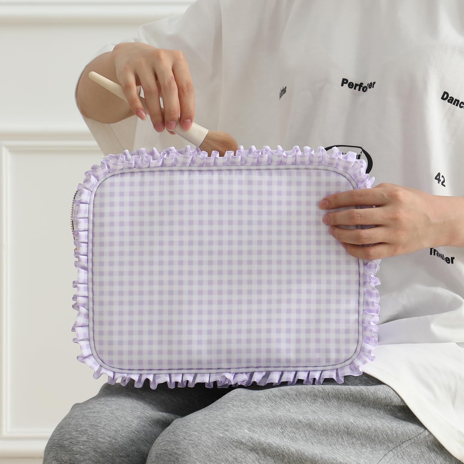 Embrunioice gift-ready packaging presents a thoughtful present idea.