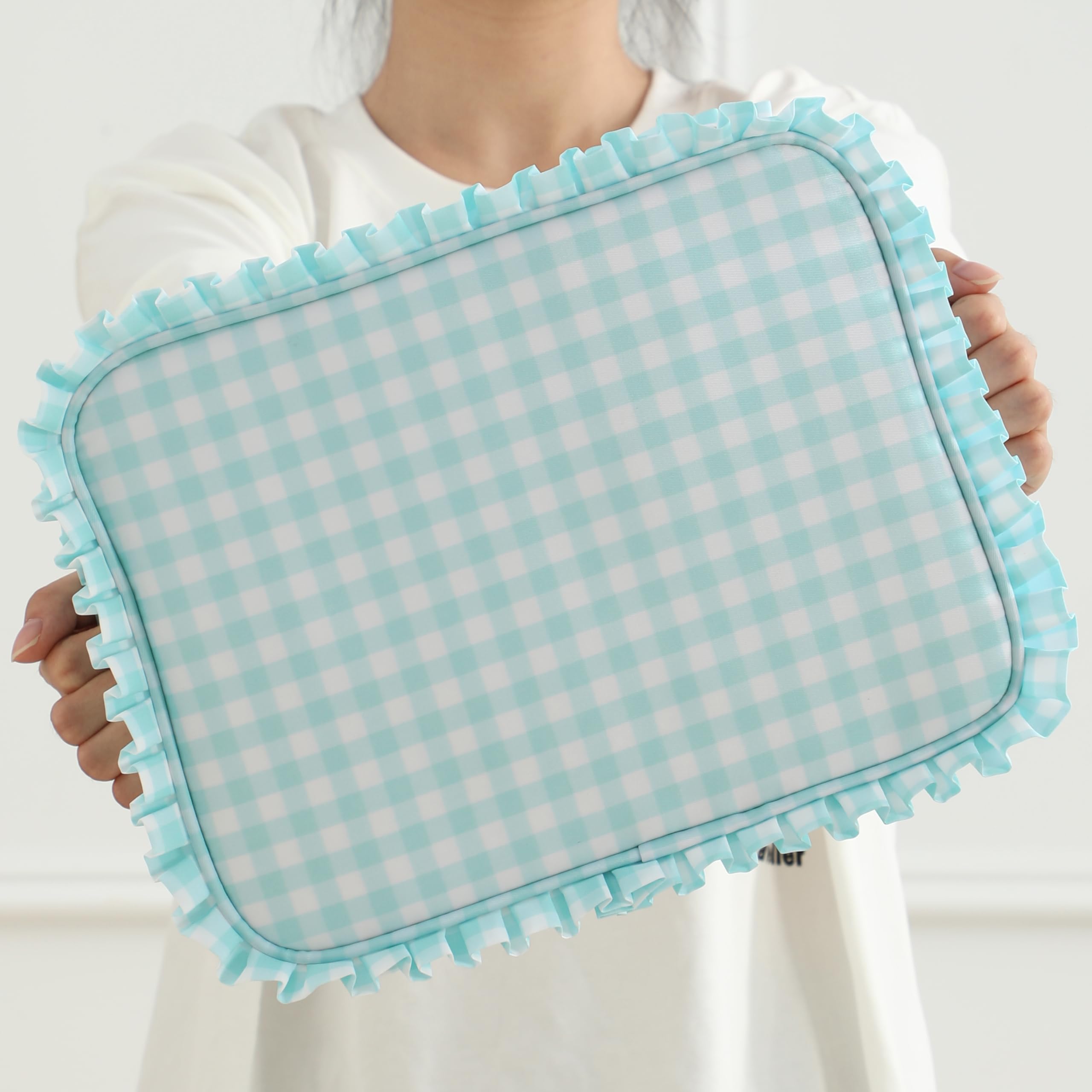 EMBRUNIOICE giftable mint gingham bag great for travel lovers