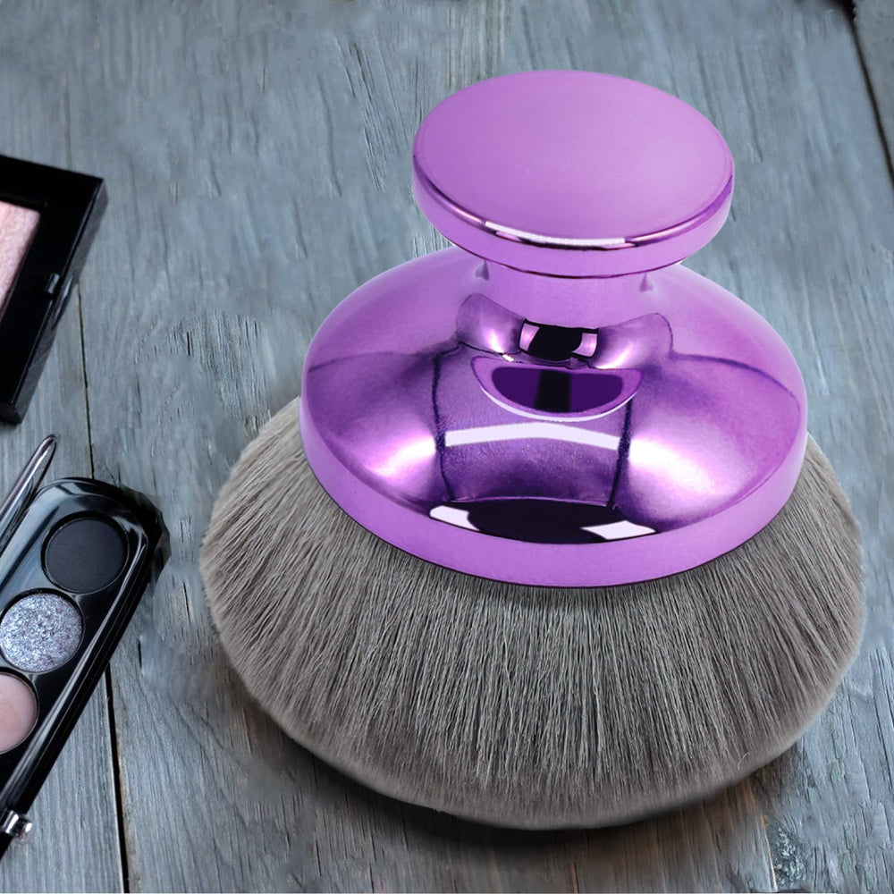 EOICCEOH travel-friendly kabuki brush case for on-the-go touch-ups.