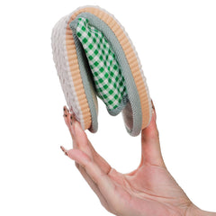 Eorbow bulk 2-size indoor slippers ideal for hotels and homes with non-slip sole.